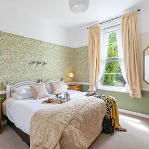Double or Twin Room Garden View